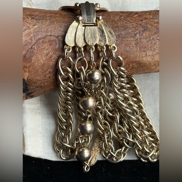 Vintage costume goldtone multi strand bracelet by Kramer of New York. Lovely - Picture 12 of 13